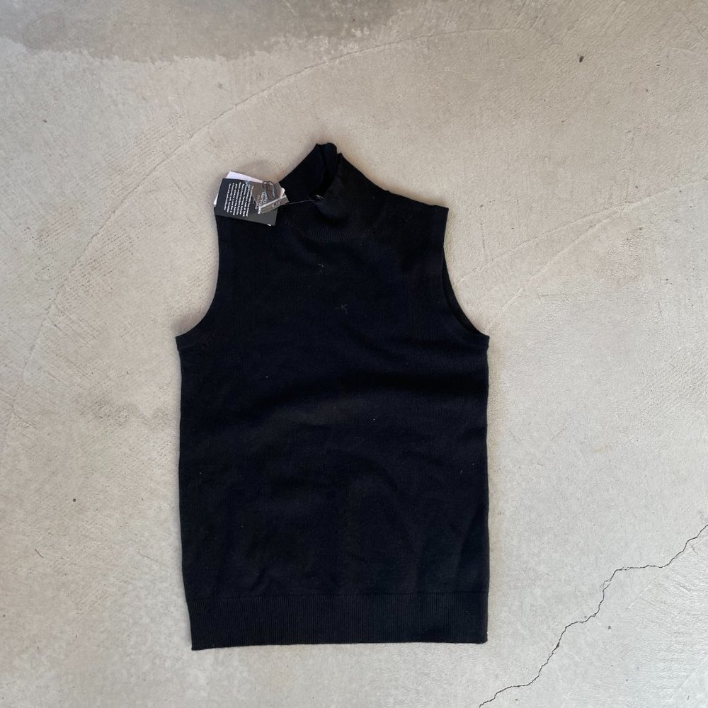 NWT Bloomingdale's Sleeveless Cashmere Sweater